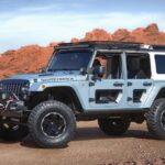 Jeep patenta puertas tipo donut estilo Bronco para el Wrangler