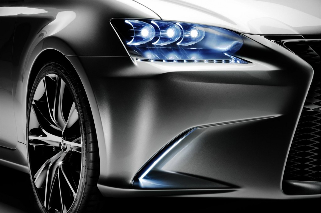 El nuevo GS Hybrid sera el primer Lexus con faros
