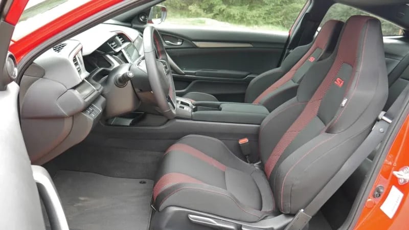 2020 Honda Civic Coupe Interior Driveway Test Space features